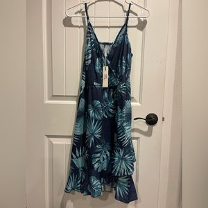 Womens Summer Floral Casual Ruffle Dress. Size large.